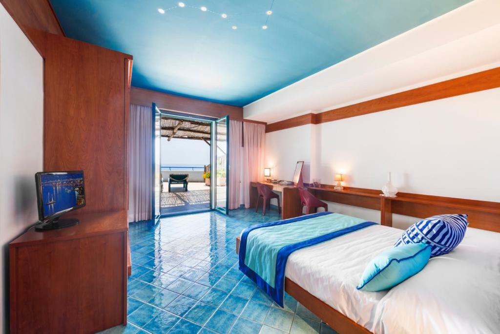 Lo Scoglio Hotel Marina del Cantone Kültér fotó
