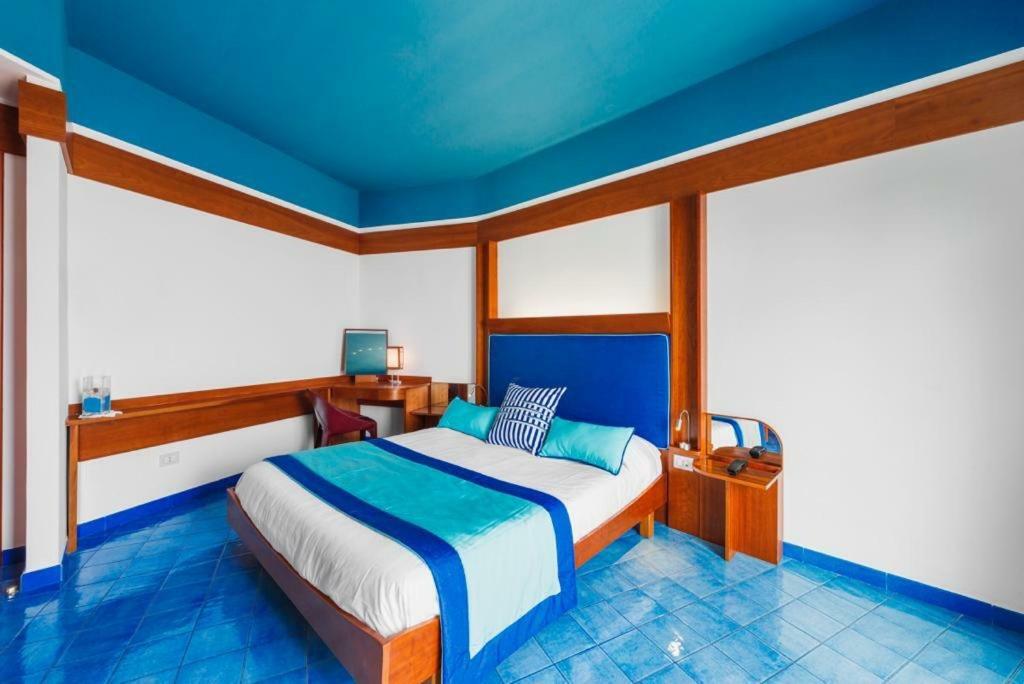 Lo Scoglio Hotel Marina del Cantone Kültér fotó