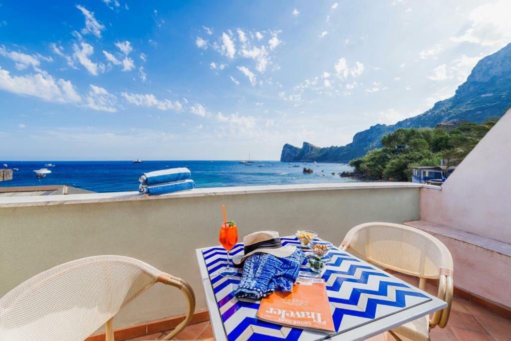 Lo Scoglio Hotel Marina del Cantone Kültér fotó